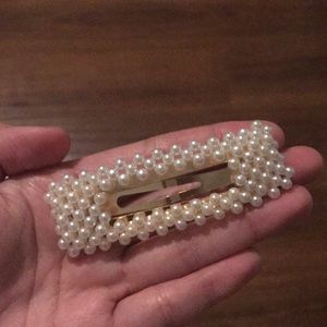 NEW | Faux Pearl Hair Clip
